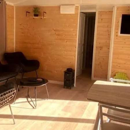 Camping Mobil De Patricia Et Franck A *